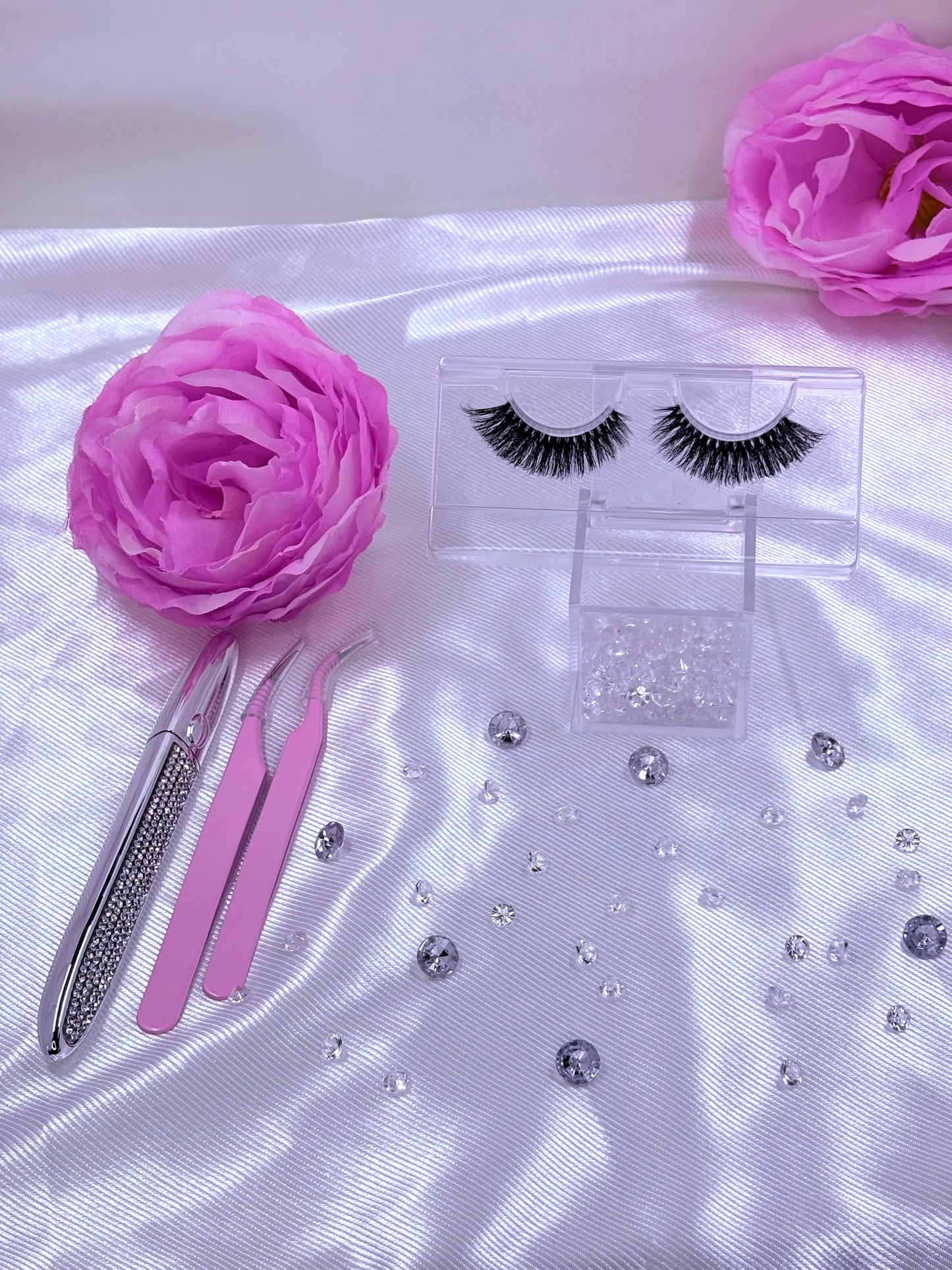 100% Mink lashes " BADDIE BLINK "